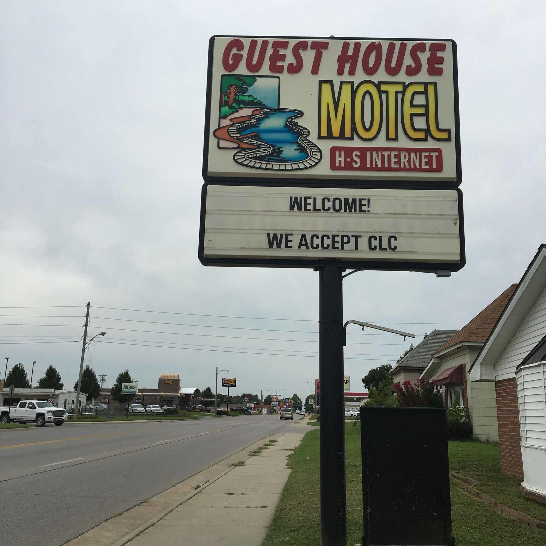 Guest House Motel Chanute Exterior photo
